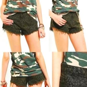 BDG Shorts Womens Size 27 Mia Low Rise Green Denim Cutoffs Cotton Frayed Hem